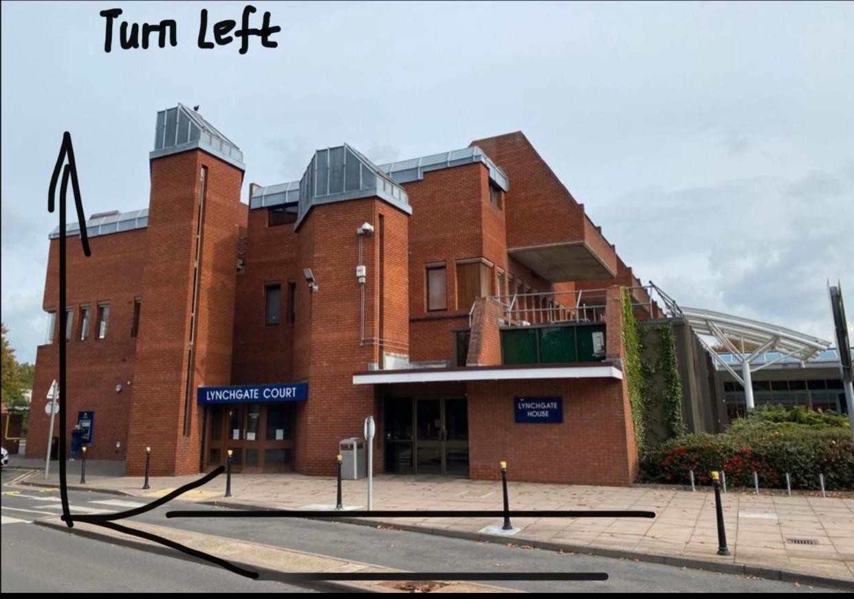 Double Close To Uni & Shopping Center & Free Parking Coventry