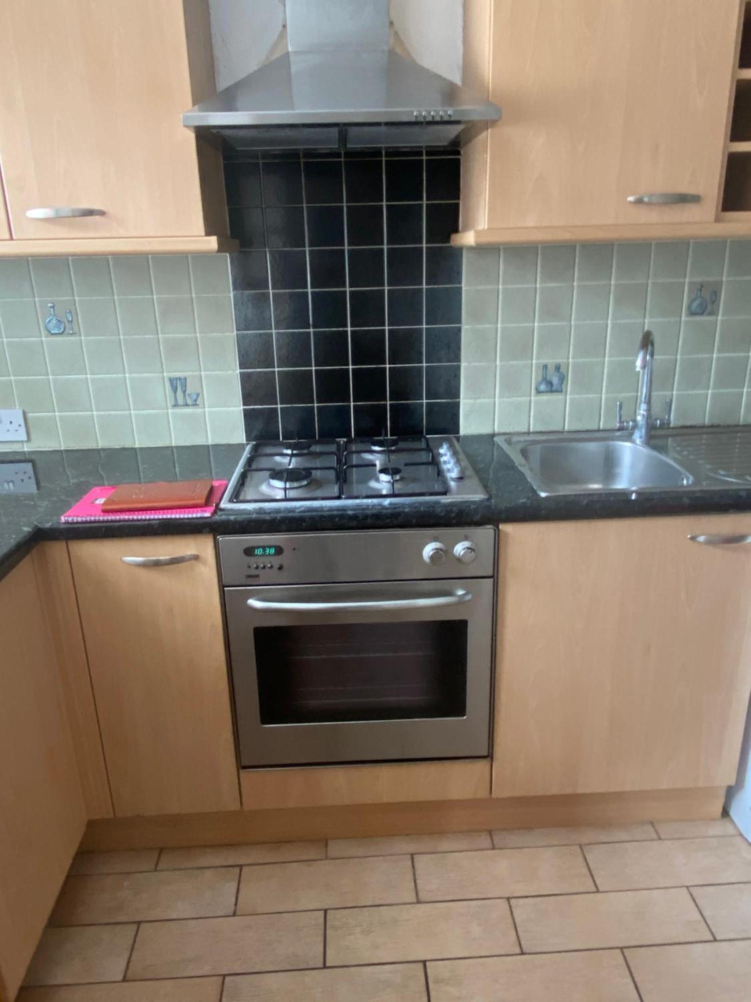 Double Close To Uni & Shopping Center & Free Parking Coventry