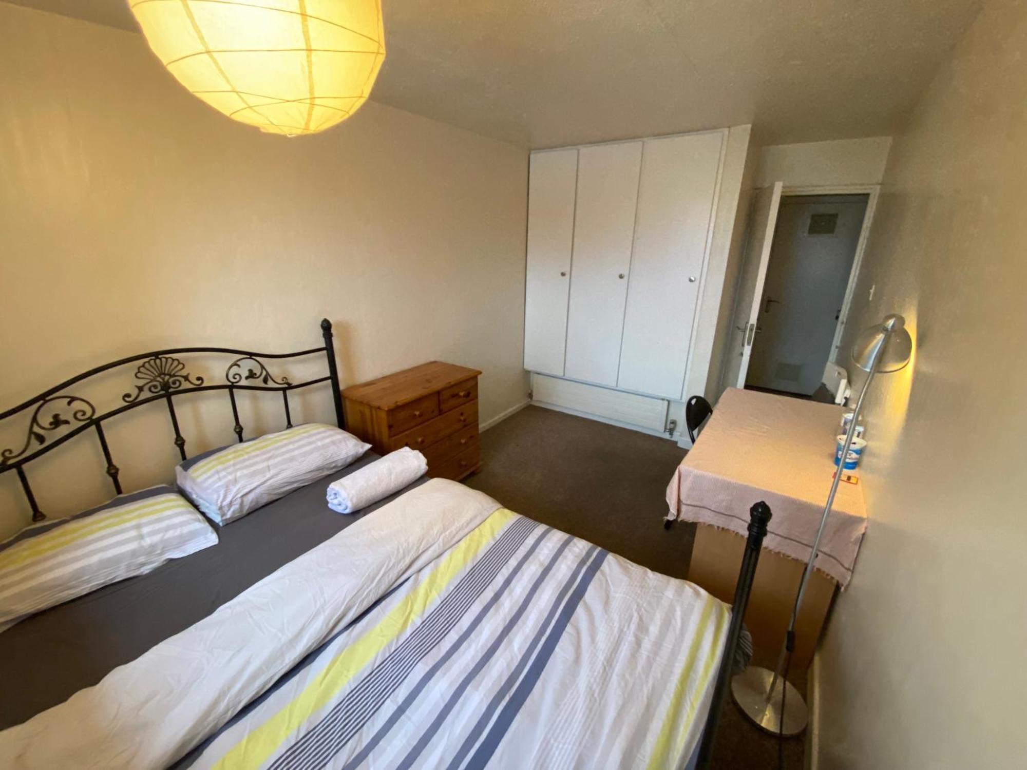 Casa de hóspedes Double In Cannon Park Shopping Center & Free Parking Coventry