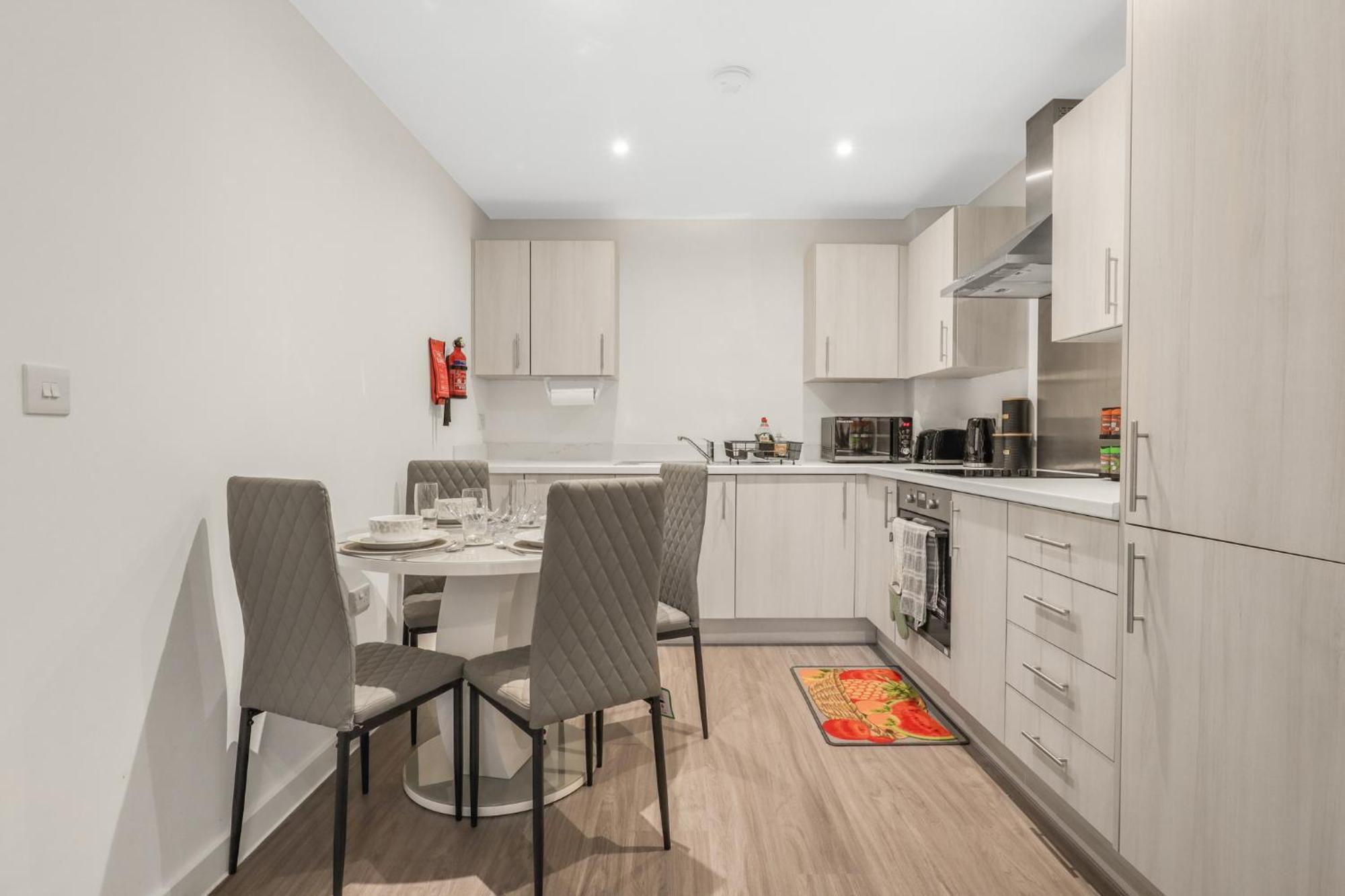 Beaver Stays- Coventry Serviced Apartment Coventry