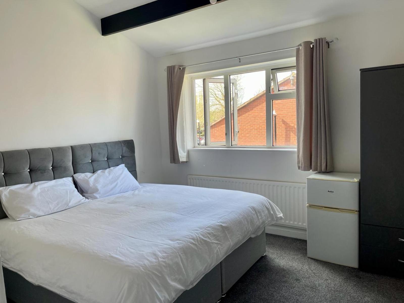 - Modern House Near Centre Holiday home *