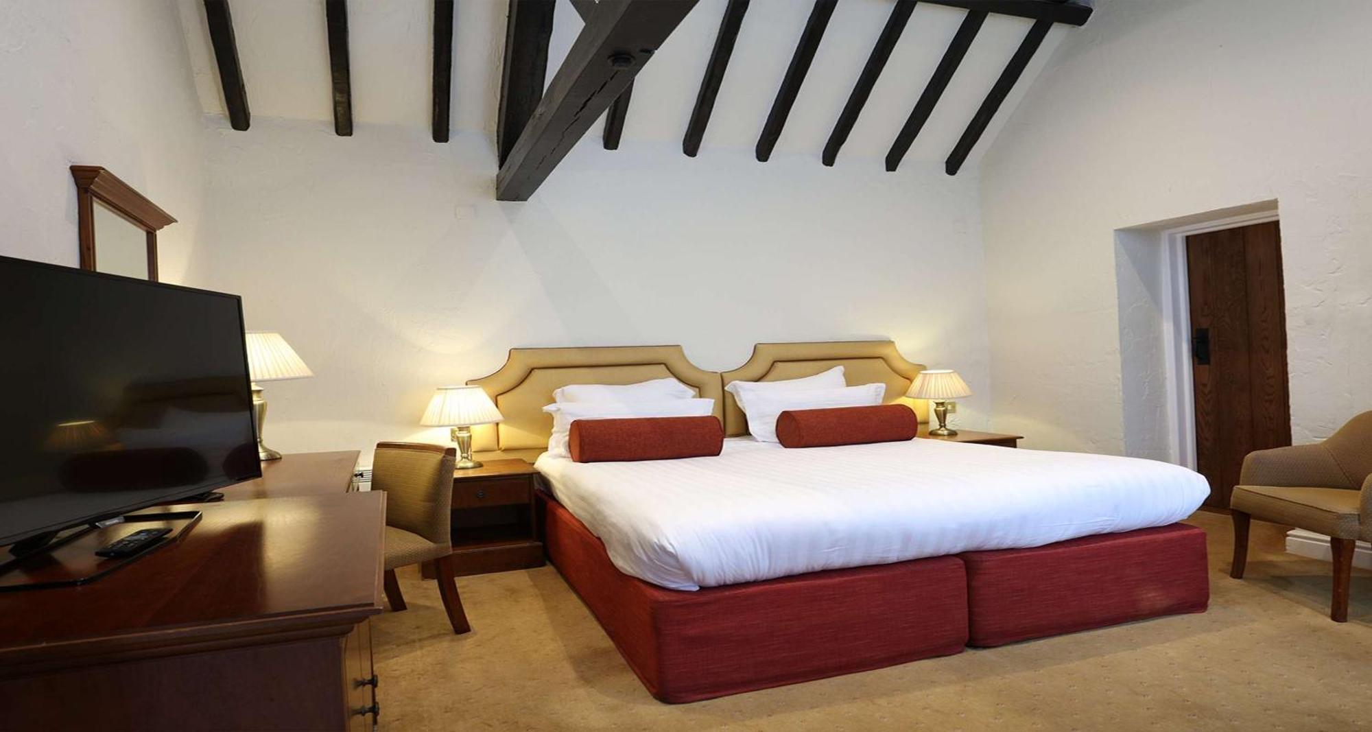 Windmill Village Hotel, Golf Club & Spa, Bw Signature Collection 4*
