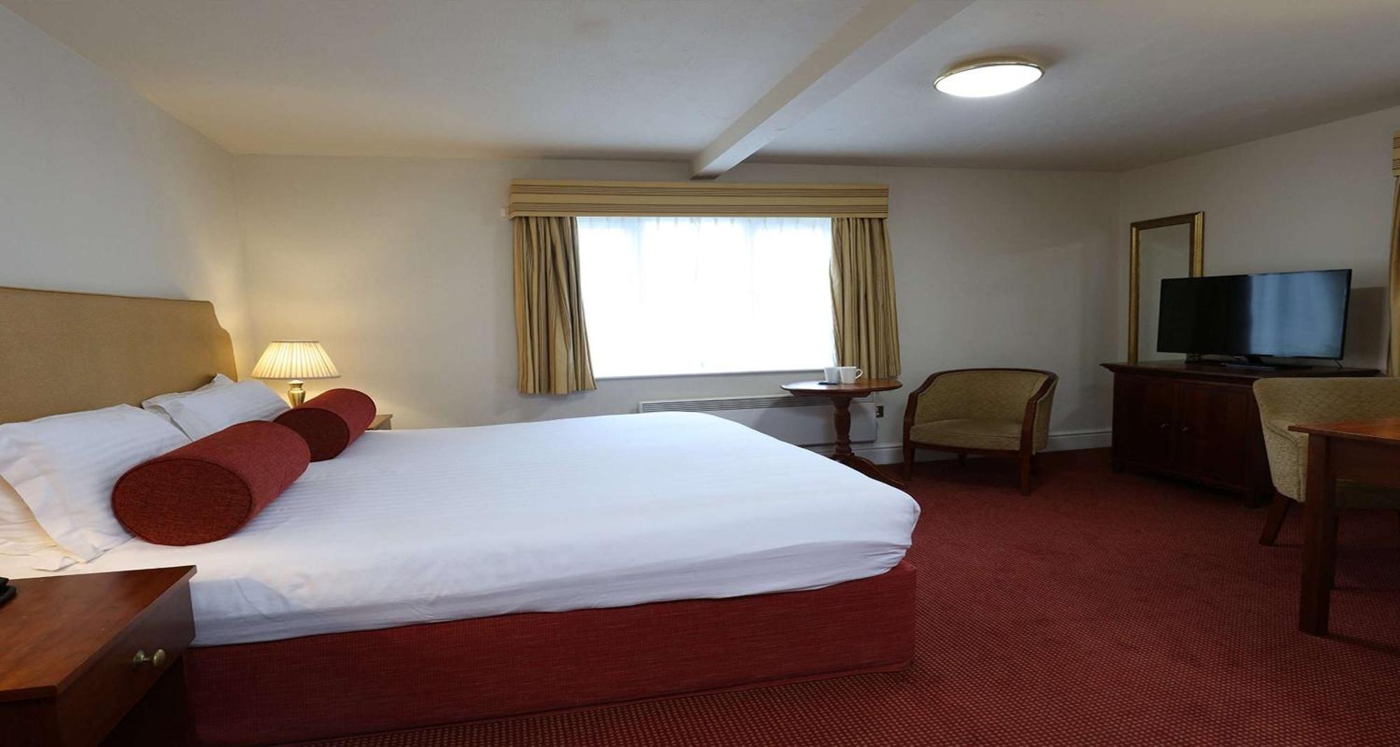 Windmill Village Hotel, Golf Club & Spa, Bw Signature Collection Hotel