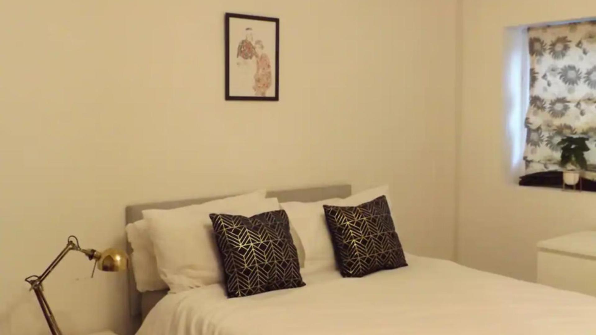 Guest house In Guest - Large Comfortable *