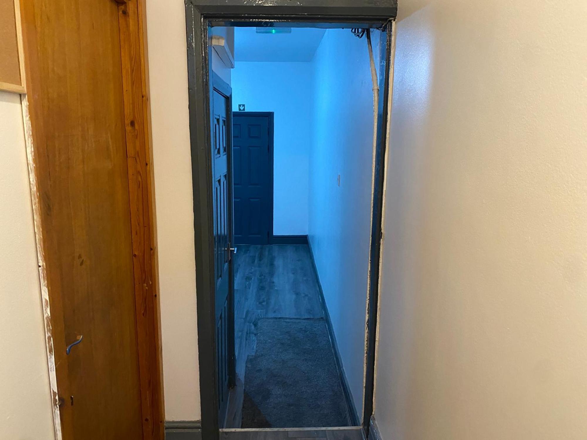 In Guest - Comfortable Near Centre Guest house
