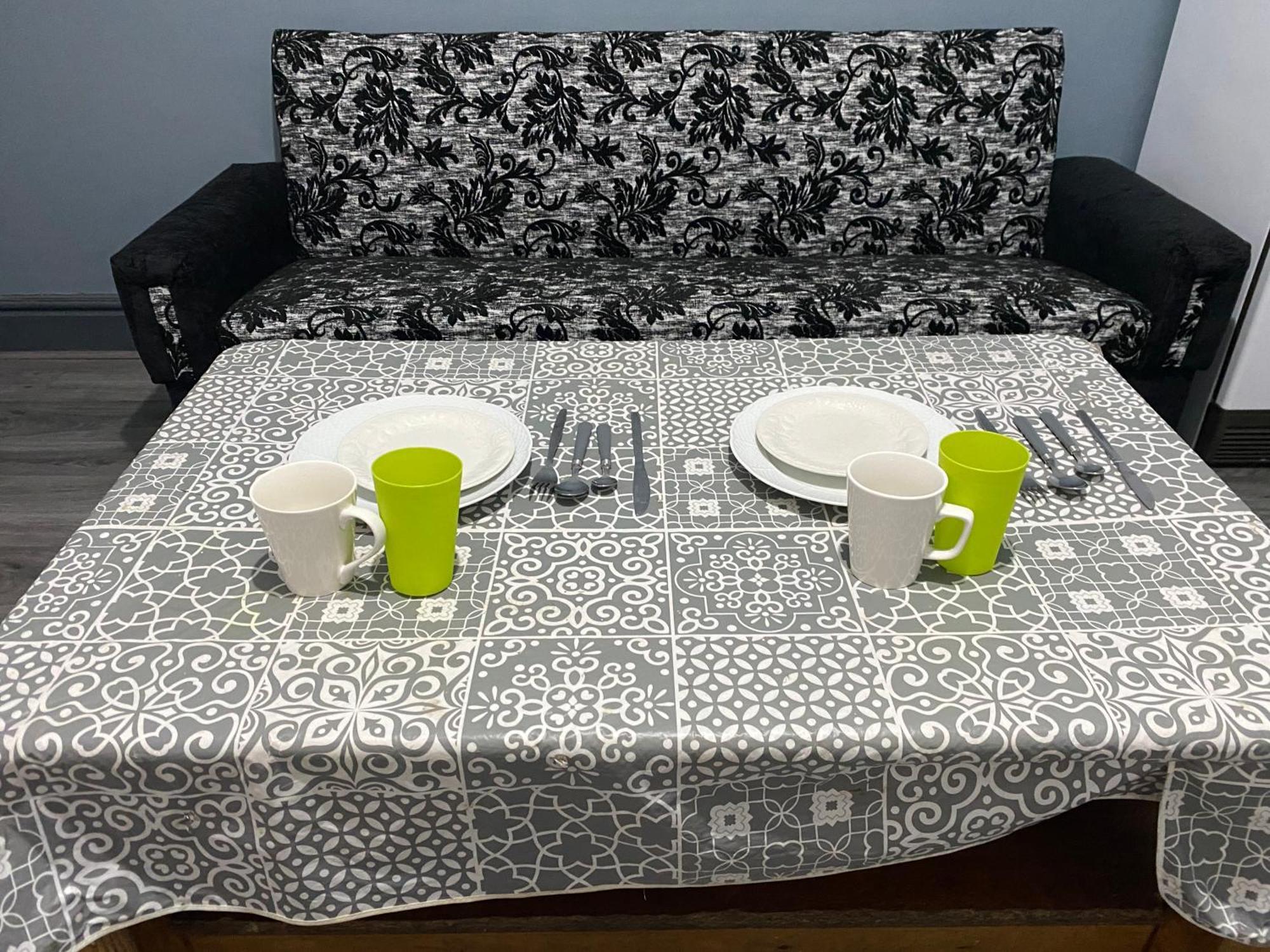 In Guest - Comfortable Near Centre Guest house *