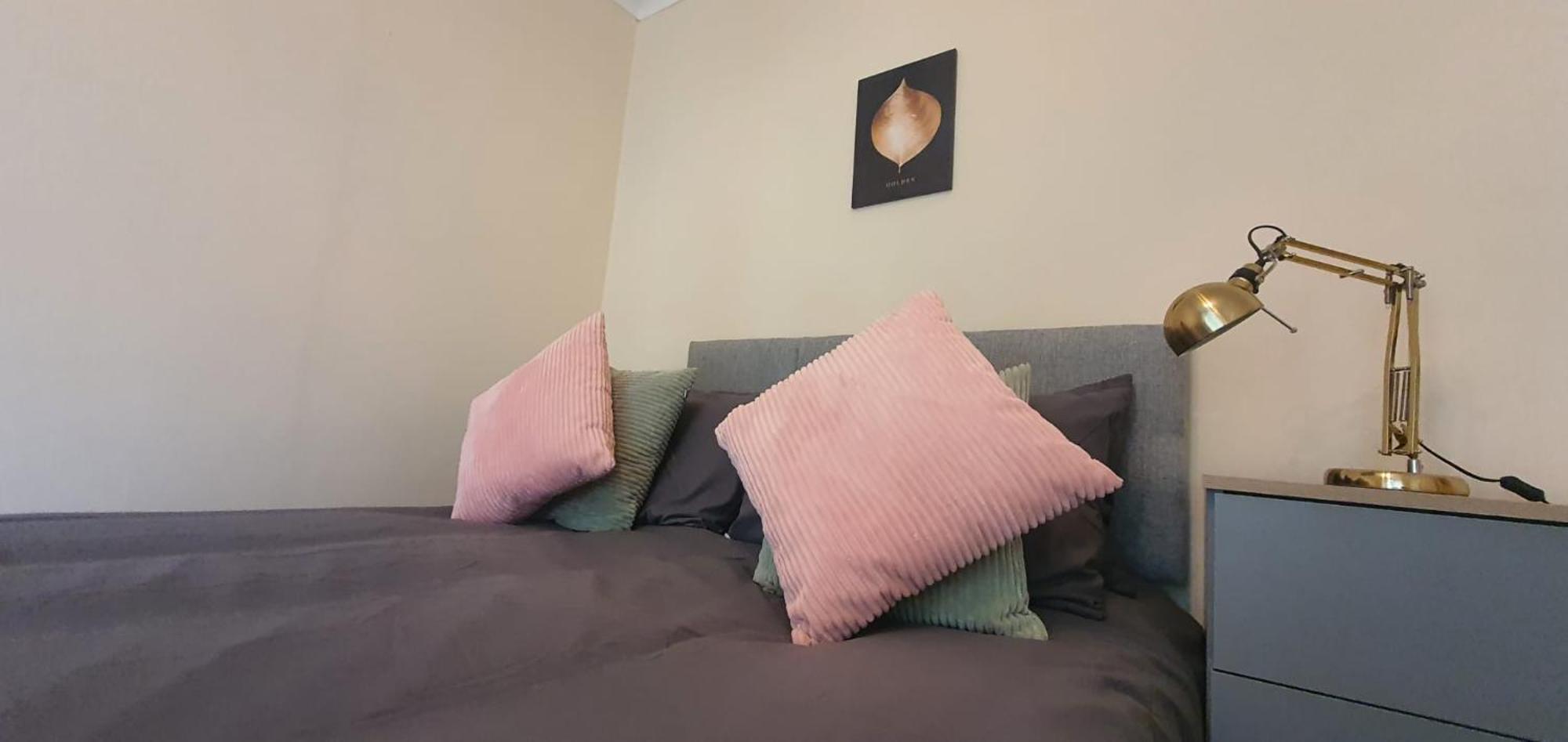 Guest house In Guest - Single In Coventry