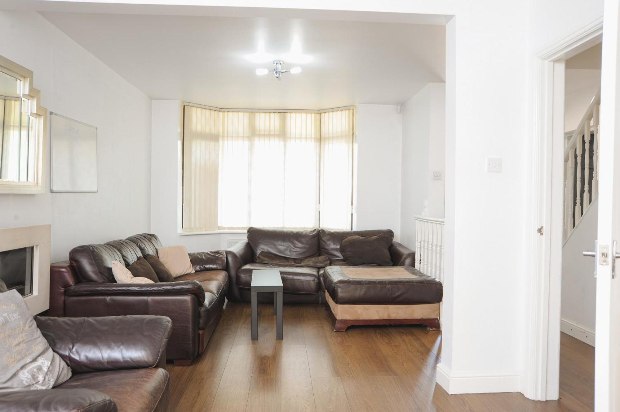 In Guest - Beautiful Big In Guest house