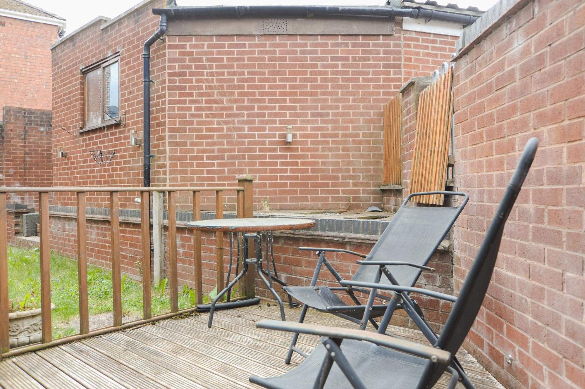 Guest house In Guest - Large Bright In Coventry
