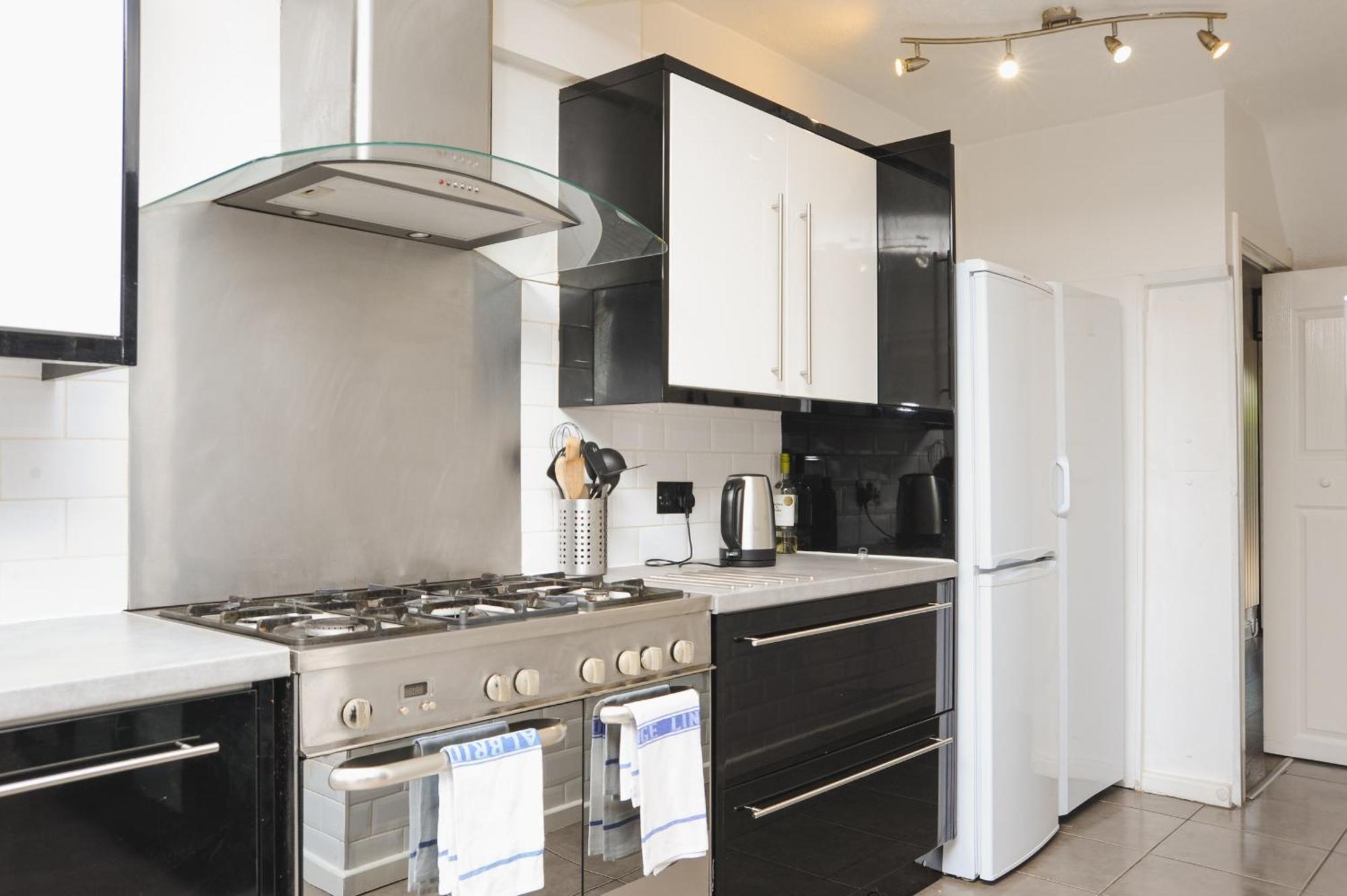 Guest house In Guest - Large Bright In