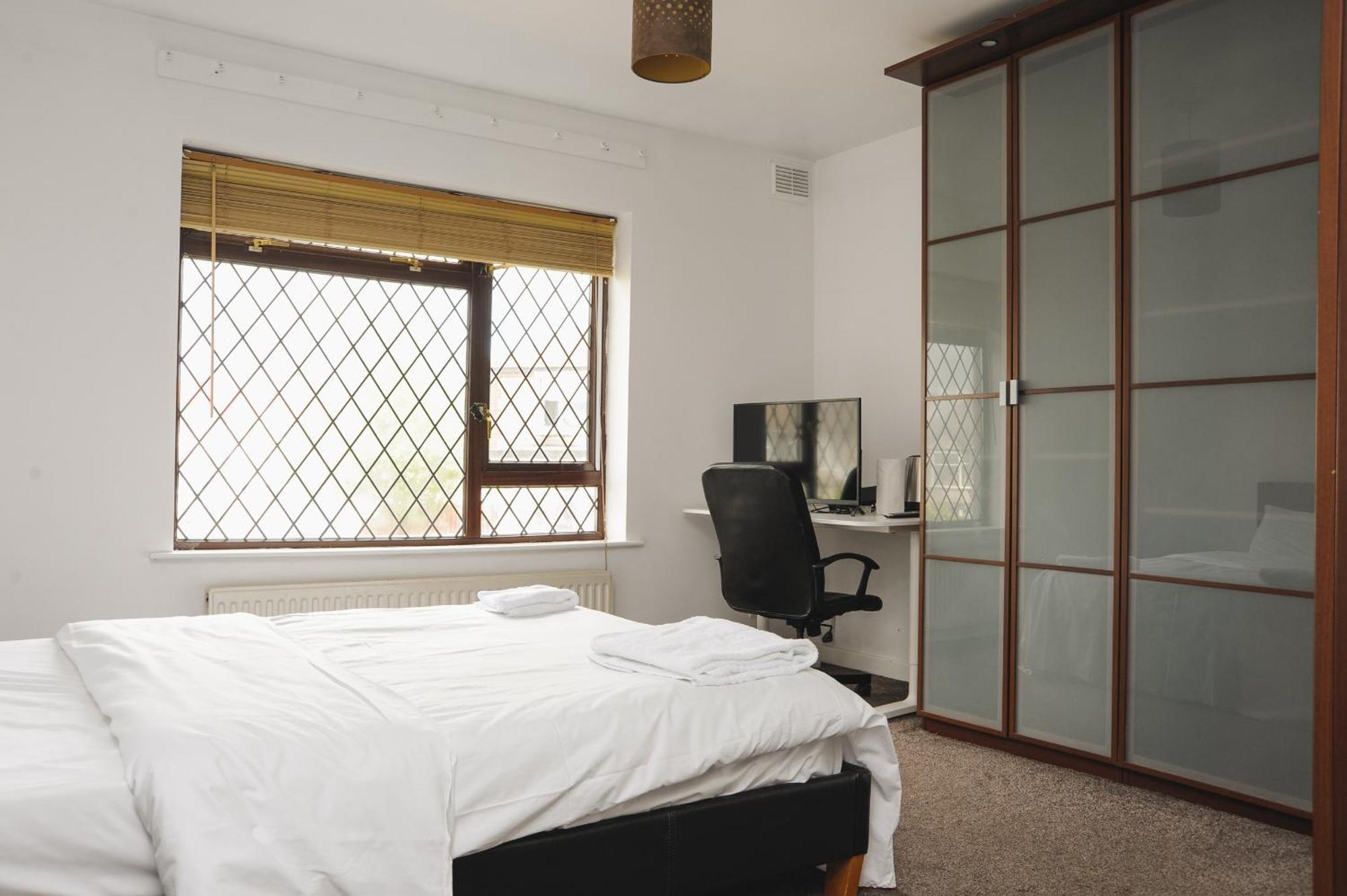 In Guest - Bright Double In