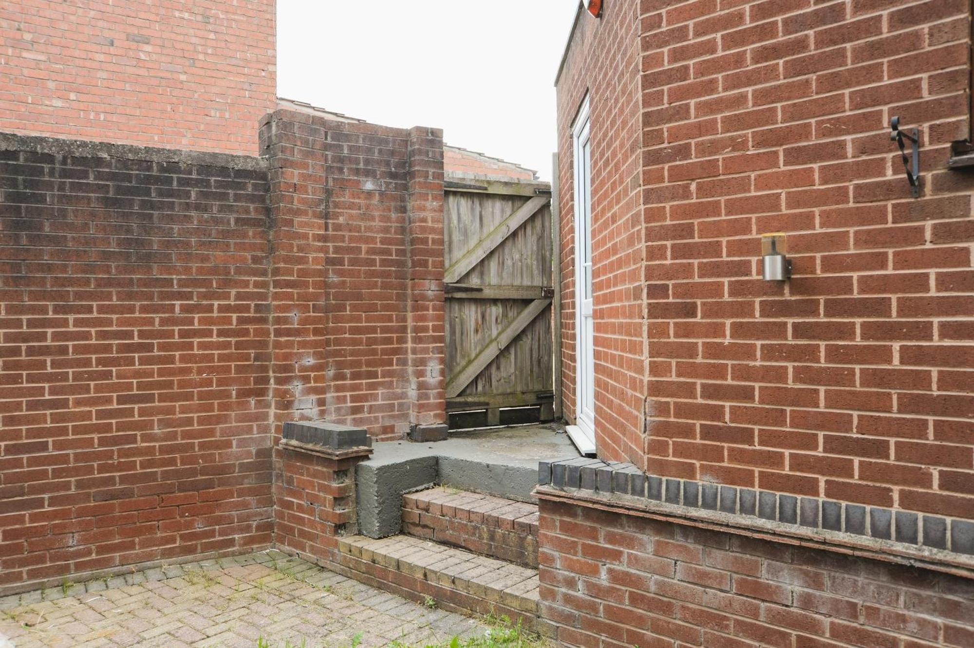 Guest house In Guest - Big Double In Coventry