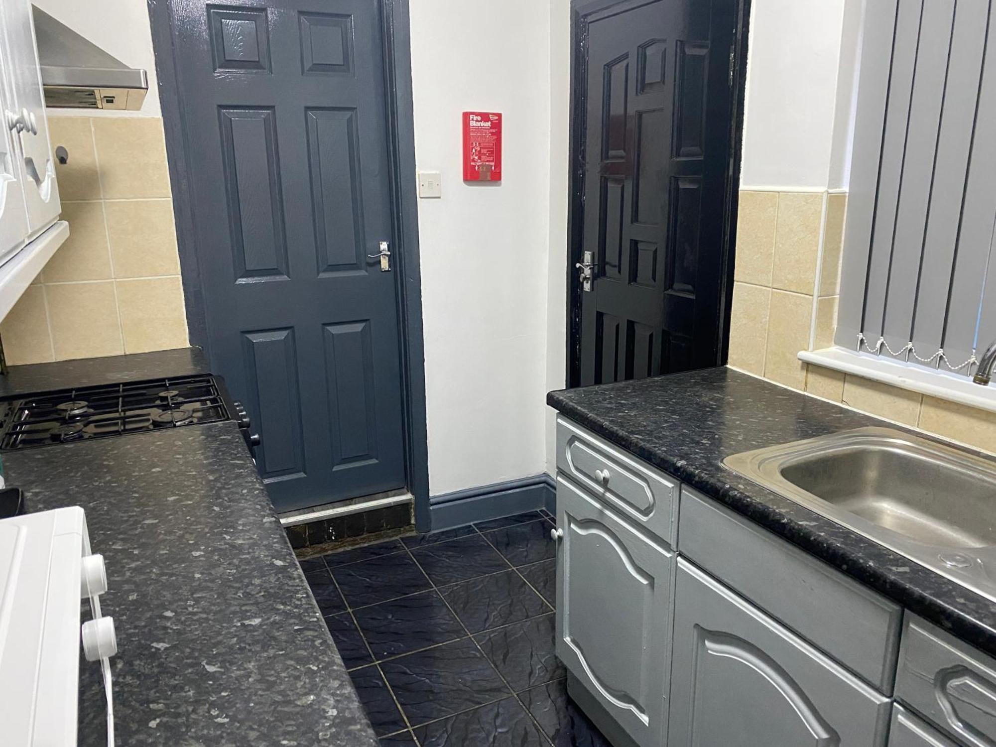In Guest - Spacious In Centre Coventry