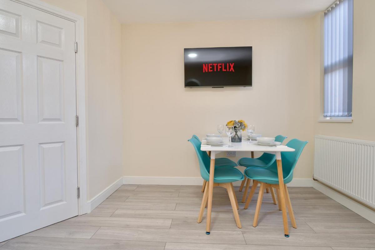 Charming 2bed Gem - Free Parking & Netflix, Wifi, Walk To Centre Apartment
