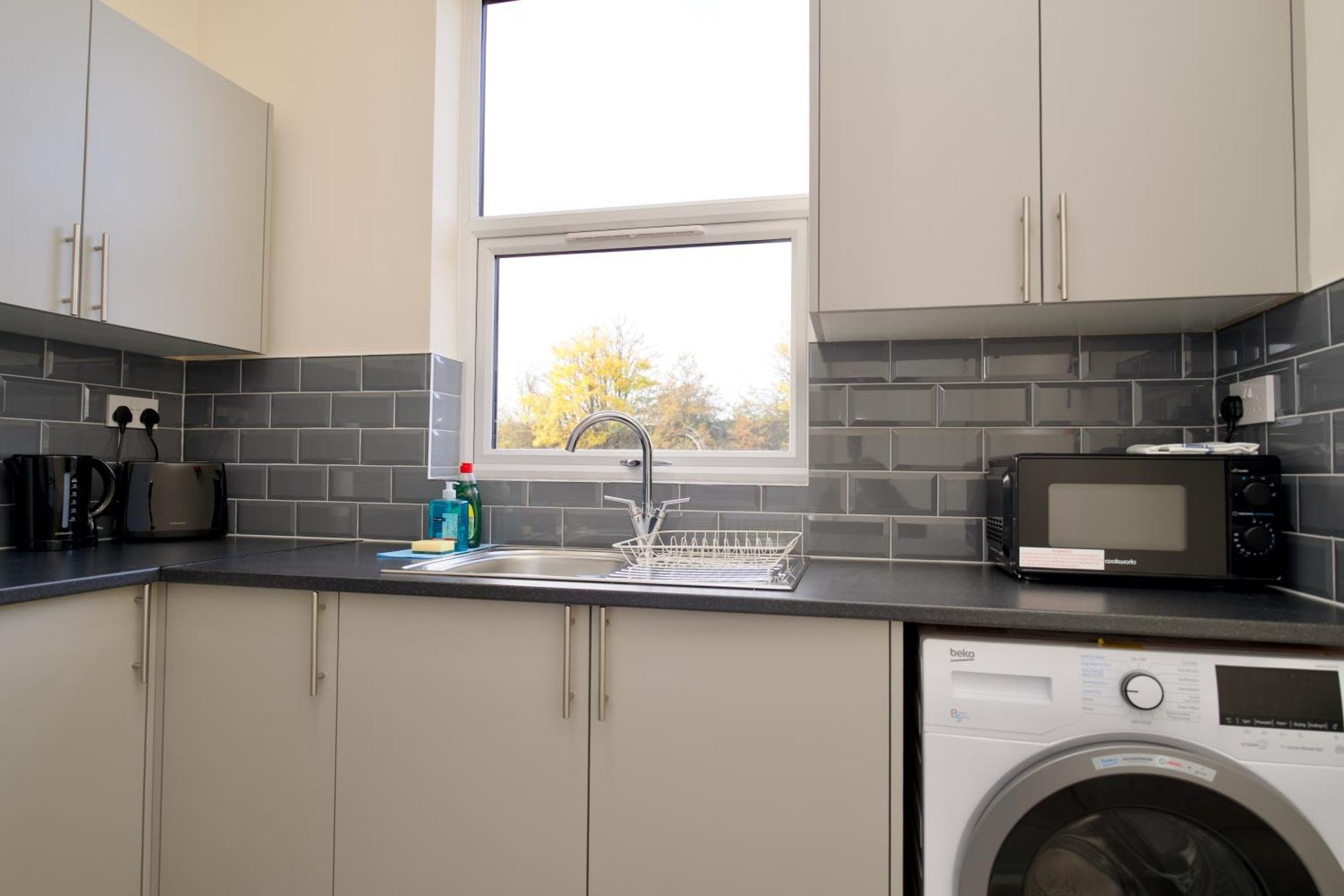 Apartment Charming 2bed Gem - Free Parking & Netflix, Wifi, Walk To Centre Coventry