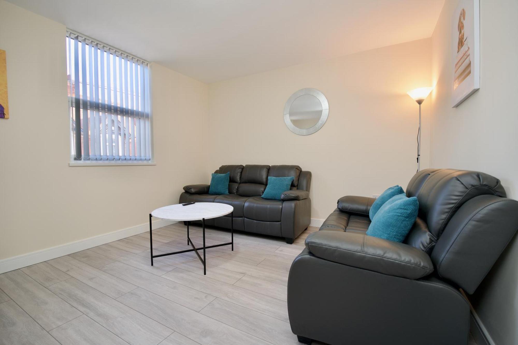 Apartment Charming 2bed Gem - Free Parking & Netflix, Wifi, Walk To Centre Coventry