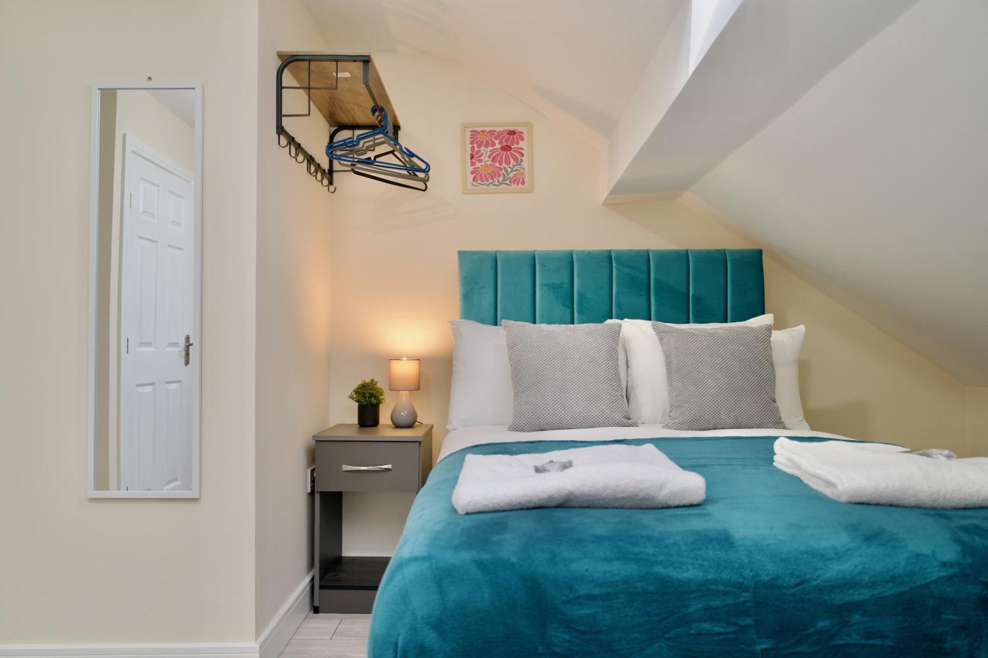 Charming 2bed Gem - Free Parking & Netflix, Wifi, Walk To Centre Apartment Coventry