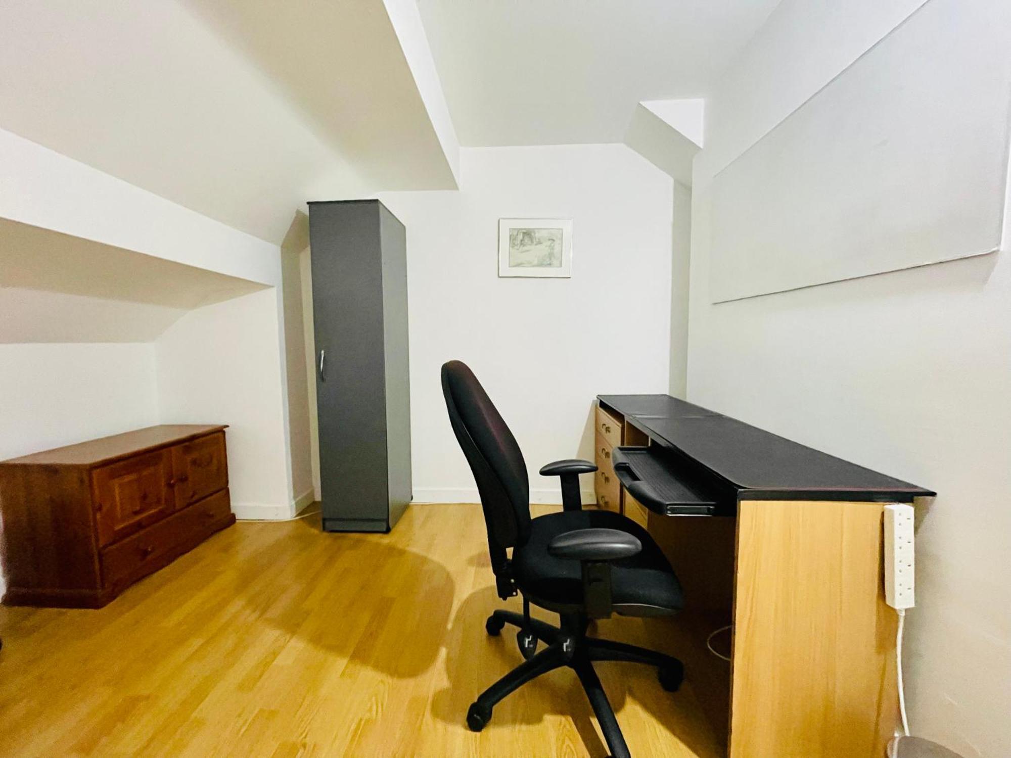 Casa de hóspedes 4 - Modern Ensuite In The Heart Of Coventry