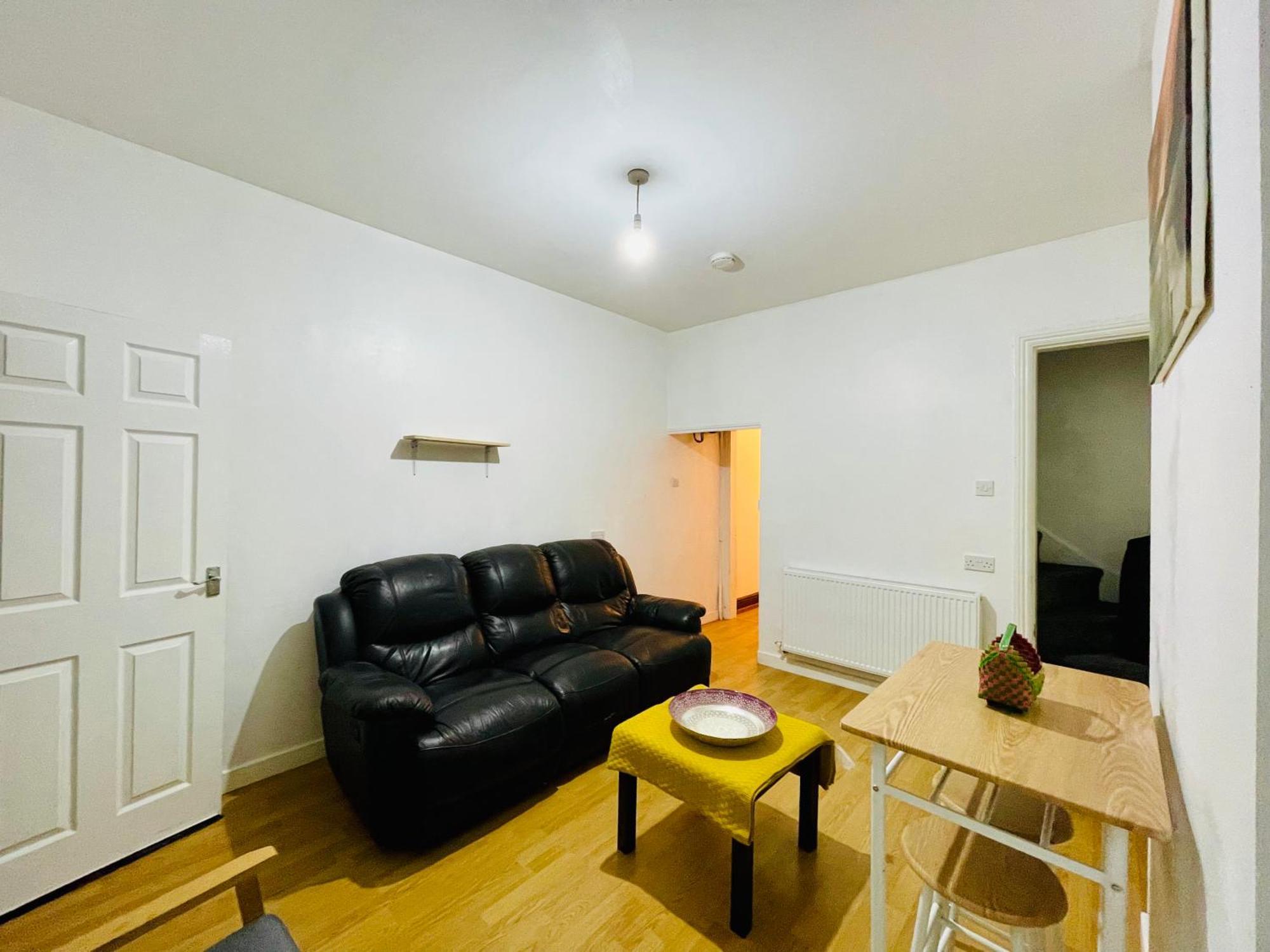 Casa de hóspedes 4 - Modern Ensuite In The Heart Of