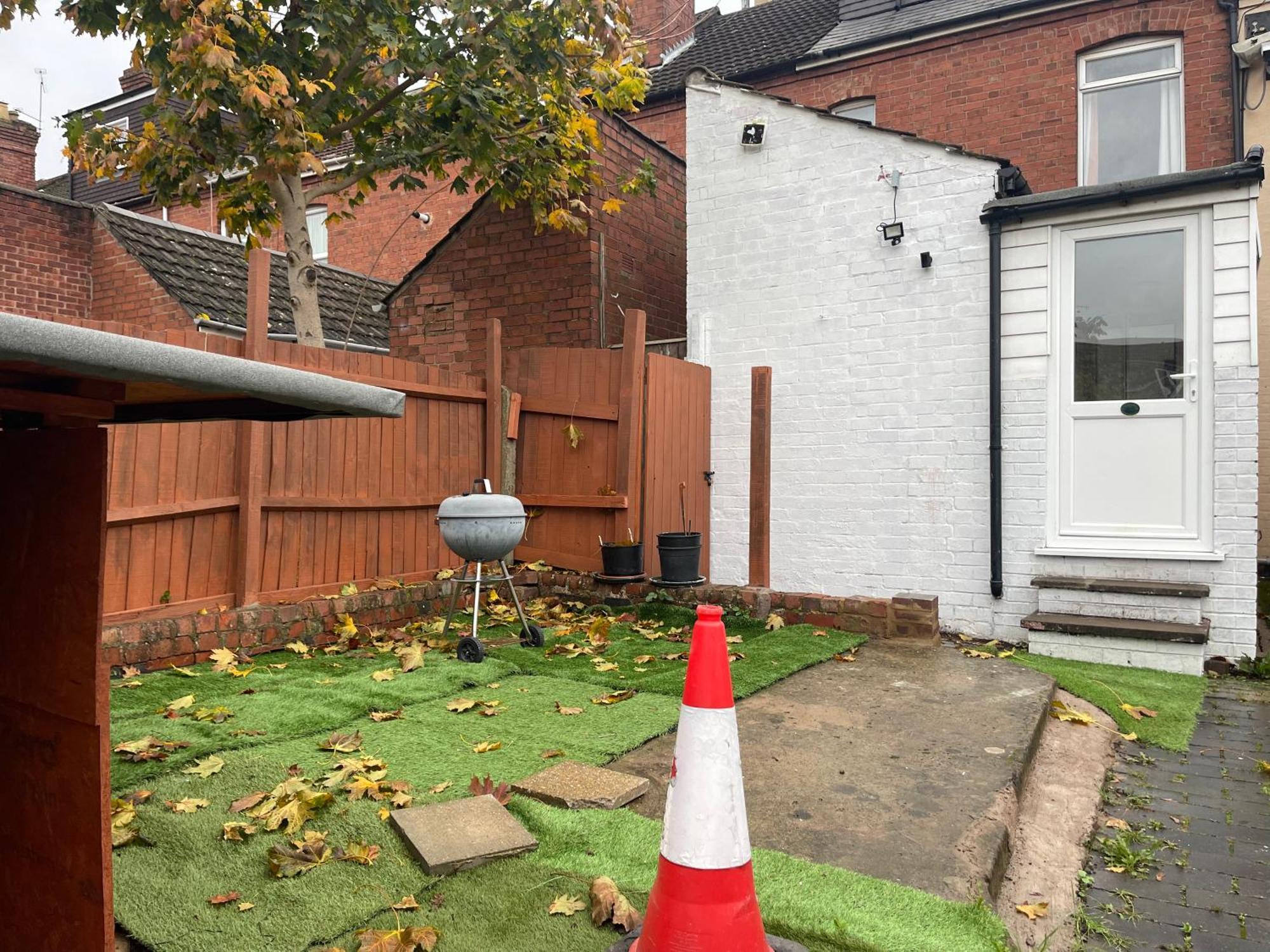 4 - Modern Ensuite In The Heart Of