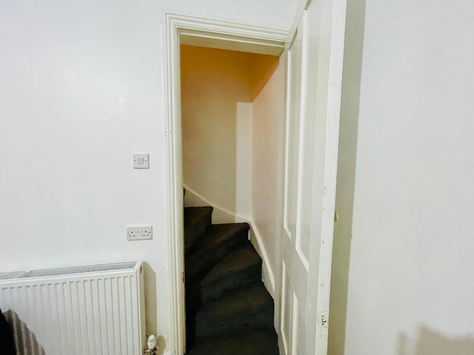 4 - Modern Ensuite In The Heart Of * Coventry