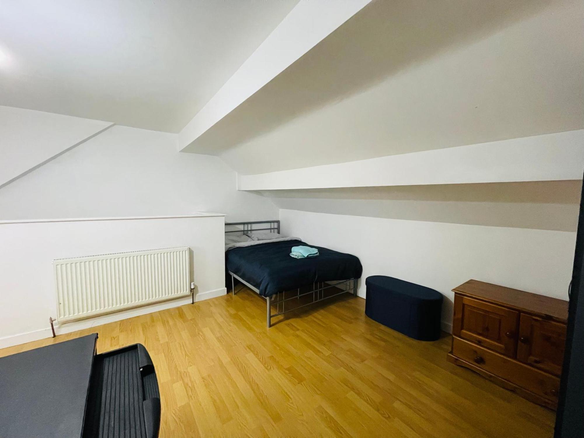Casa de hóspedes 4 - Modern Ensuite In The Heart Of Coventry