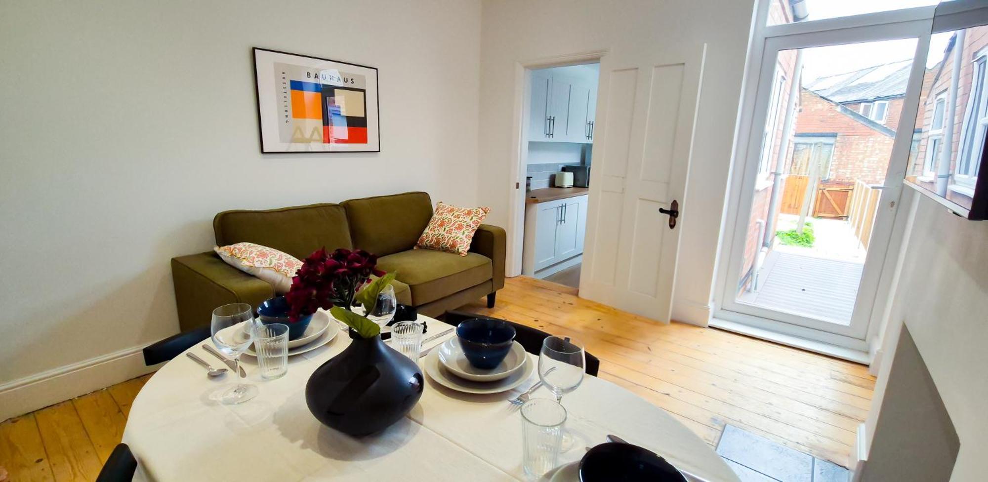 Apartment Urban Oasis Serviced - Families, Remote Work, Corporate, Contractors