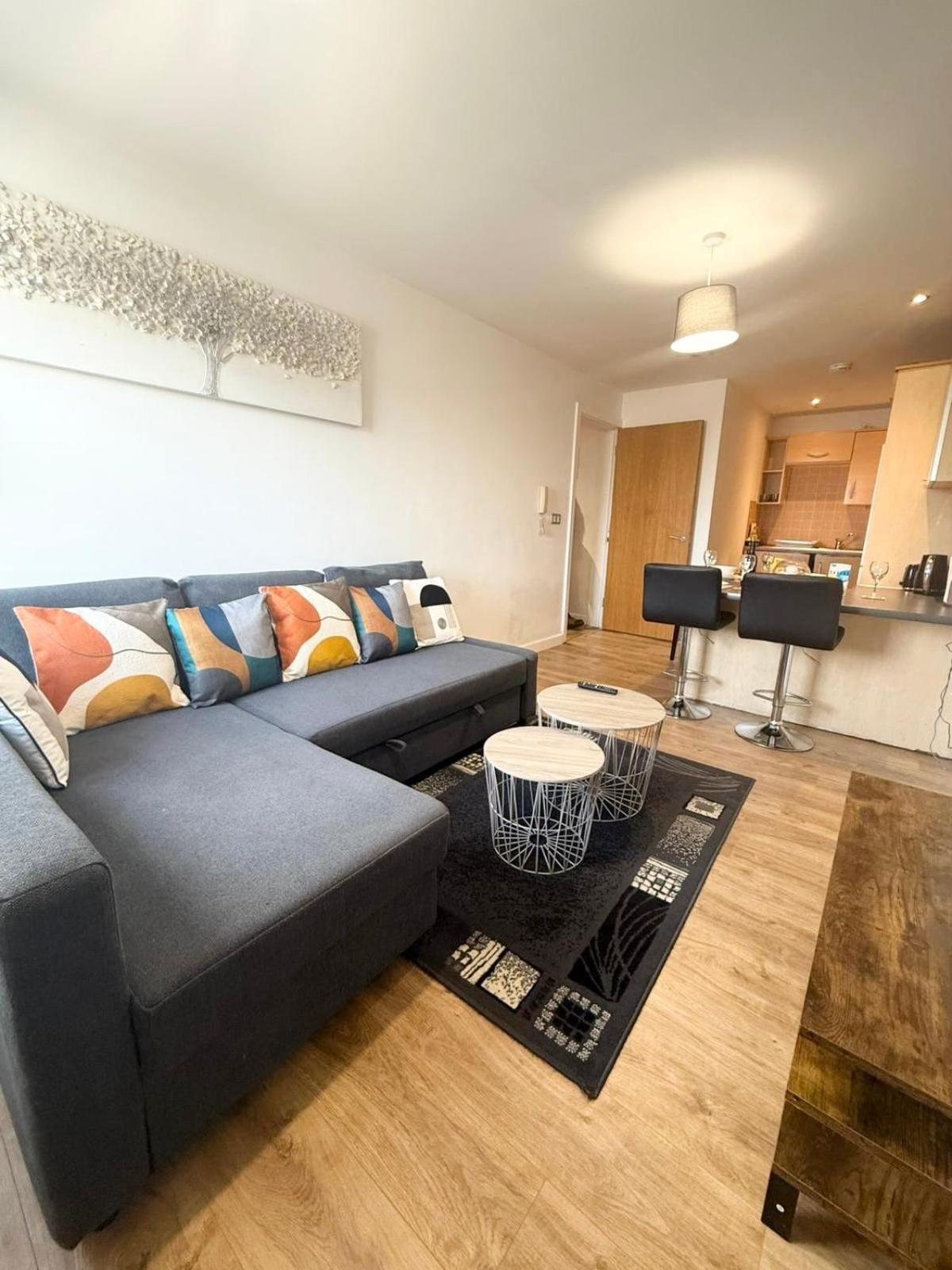 Allen Center Apartment *