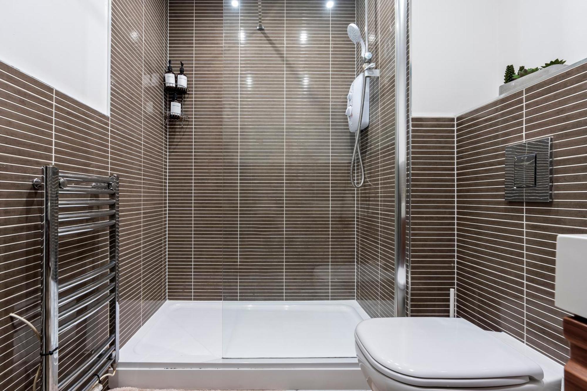 Apartment Opk - Stylish Centre 1 Bed Apartment, Near Train Station, Free Parking Netflix, Sleeps 4