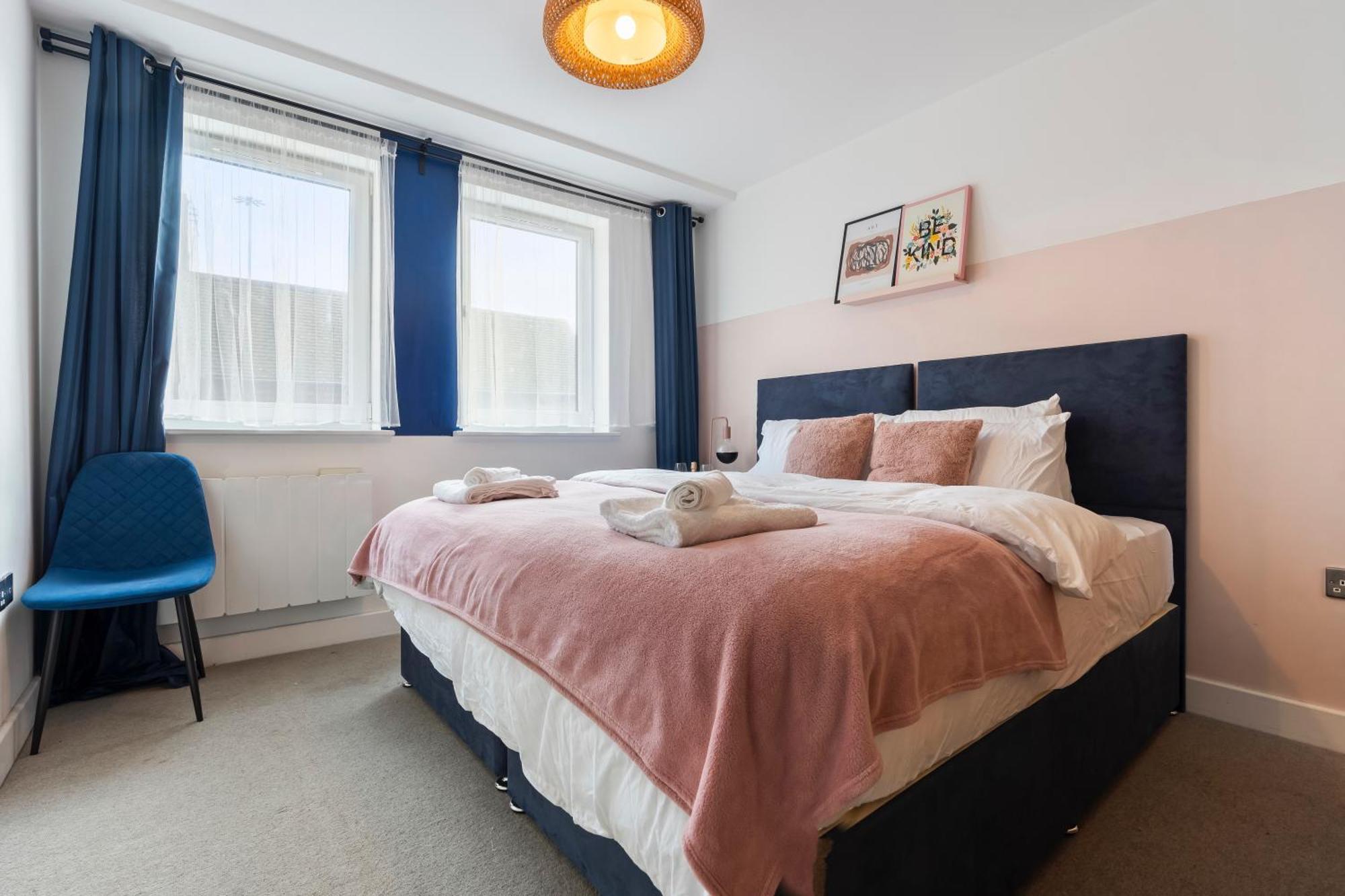 Apartment Opk - Stylish Centre 1 Bed Apartment, Near Train Station, Free Parking Netflix, Sleeps 4