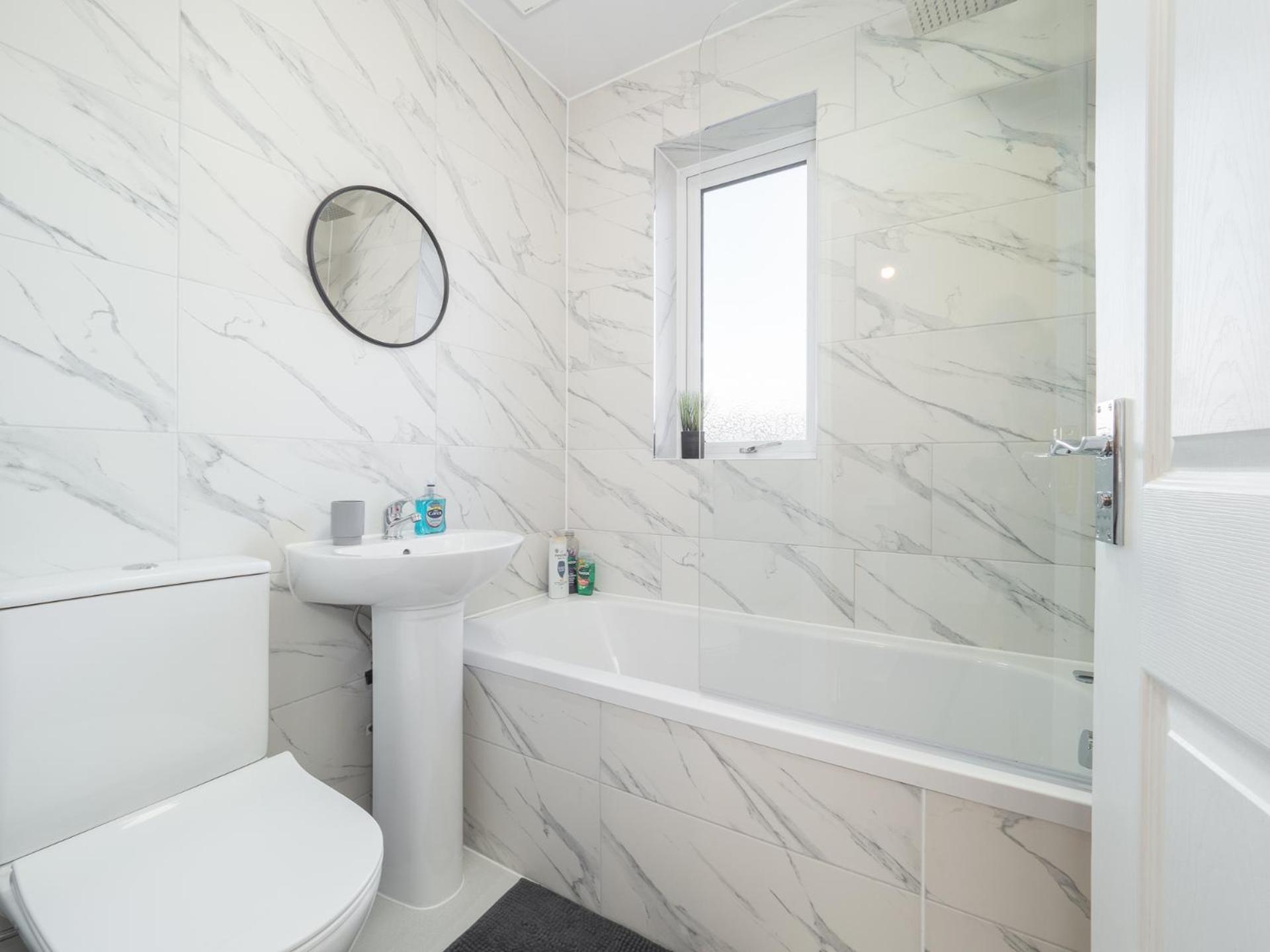 Casa de férias Perfect For Contractors, Driveway With Free Parking, Close To City Centre Coventry