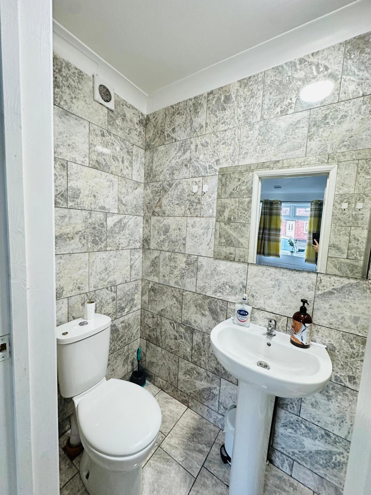 4 Ensuite Bedroom Entire House Sleeps 10 Driveway Parking Near Univesity And Center * Coventry