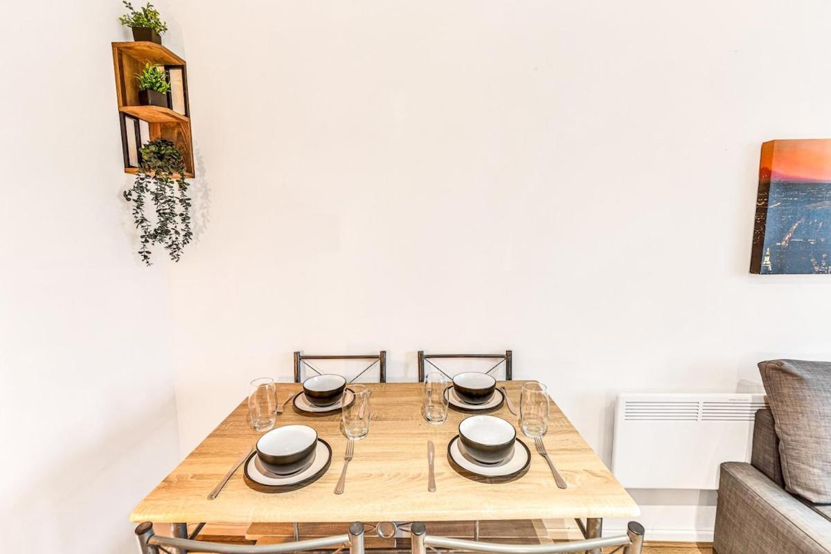 Apartment Stylish In Center With Free Parking *
