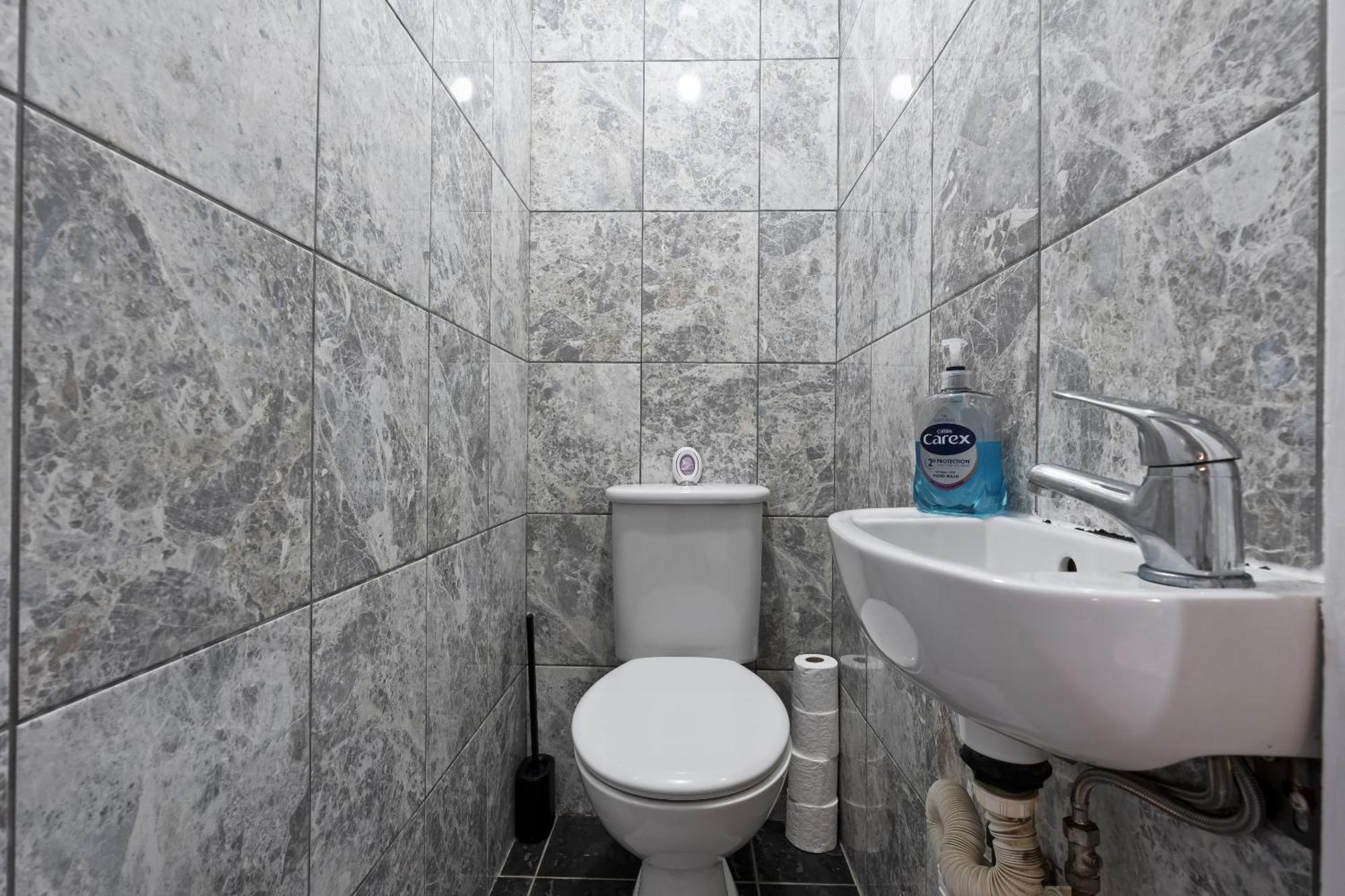 Luxury 4-bed - Centre With Free Parking & Garden *