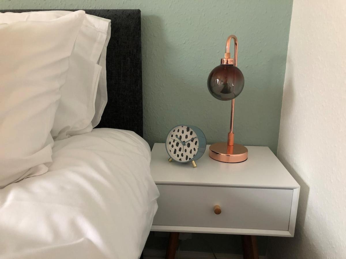 Holiday home Free Parking, Free Wifi, Centre, Contractor And Family Friendly *