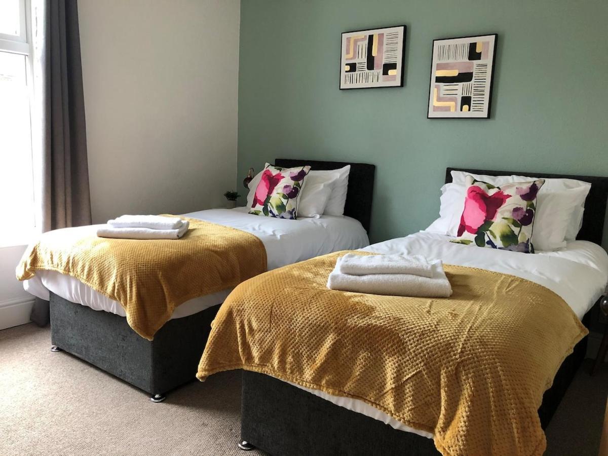 Holiday home Free Parking, Free Wifi, Centre, Contractor And Family Friendly Coventry