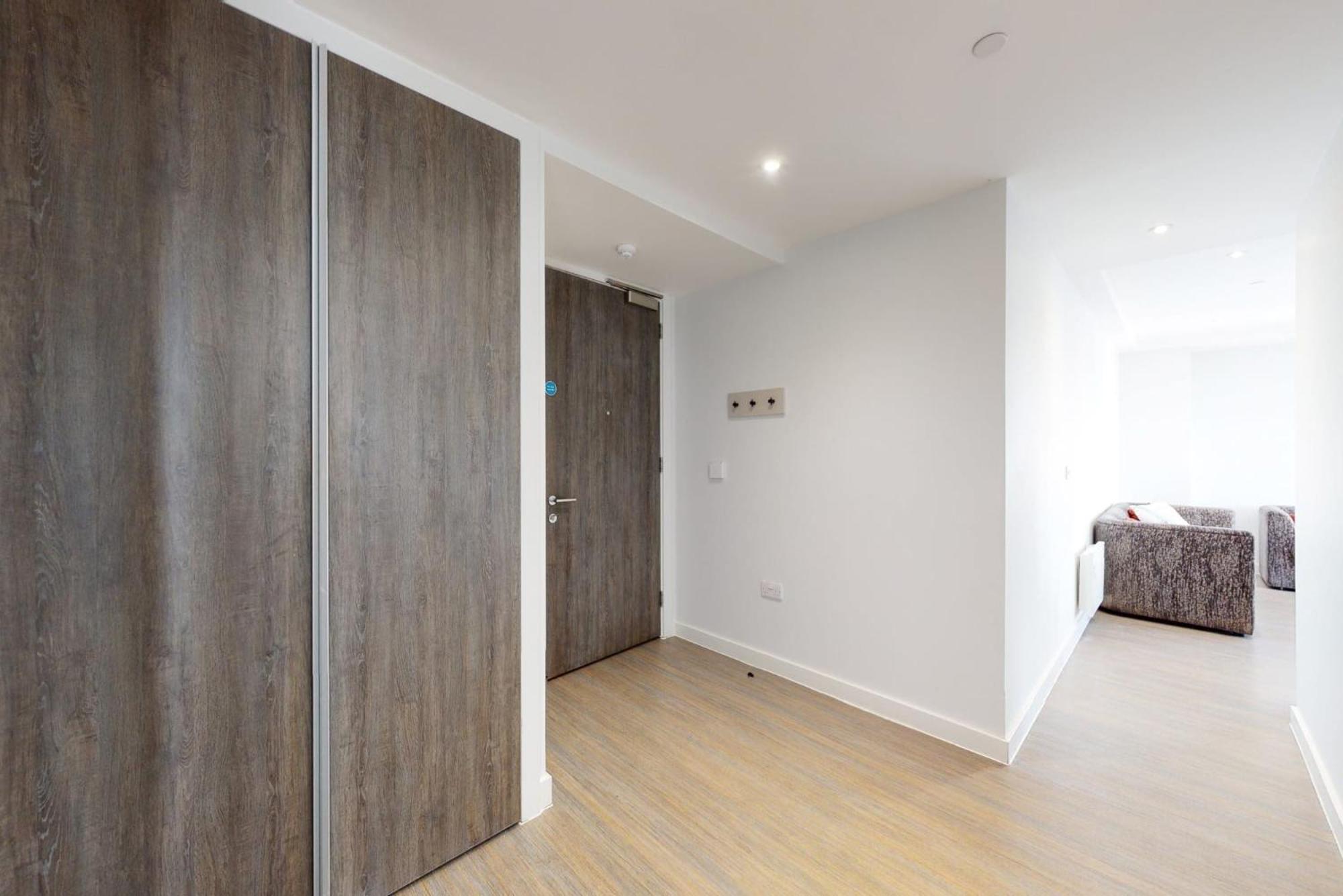 Apartment Canvas Club In *