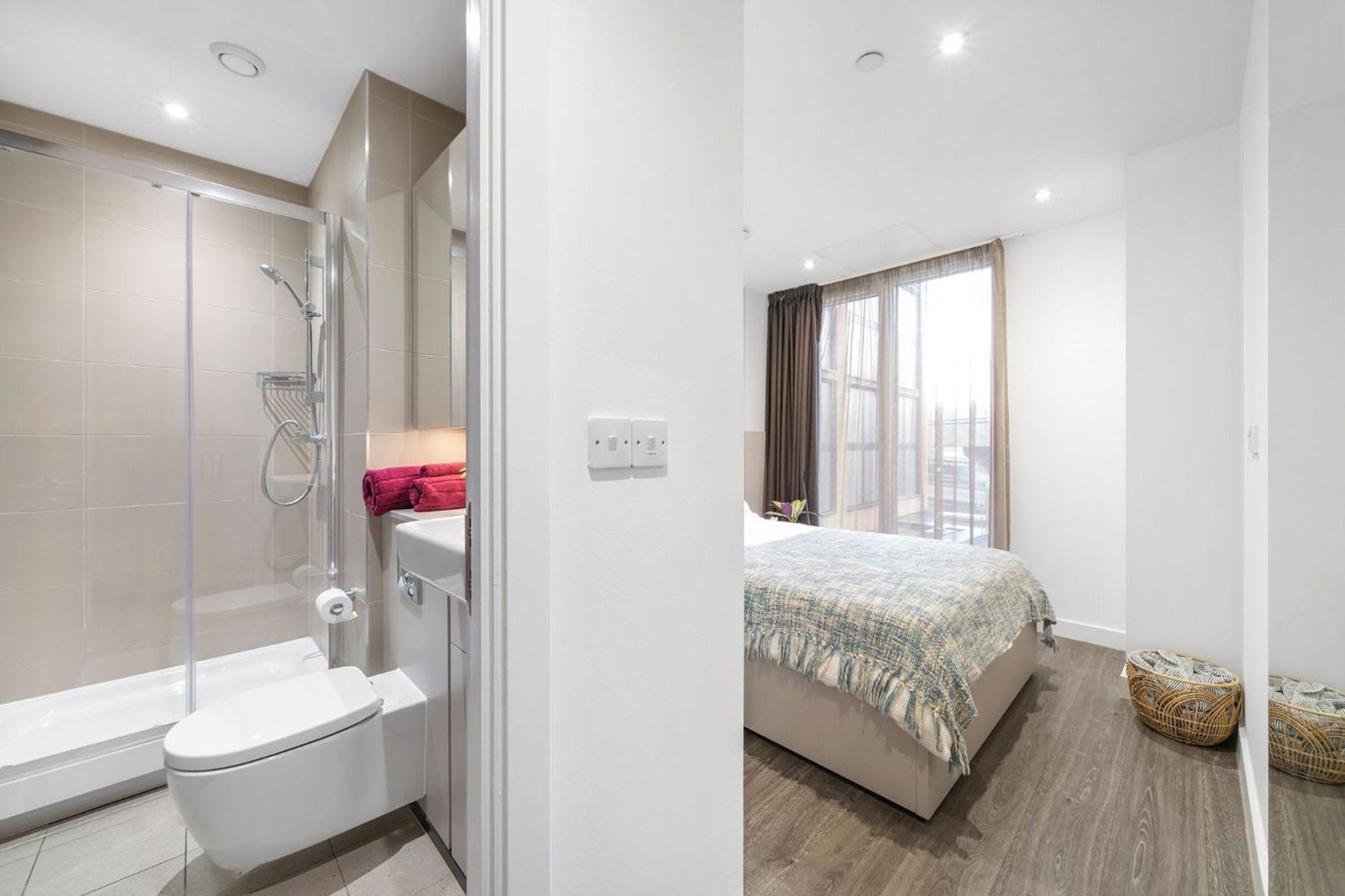 Canvas Club In Apartment Coventry