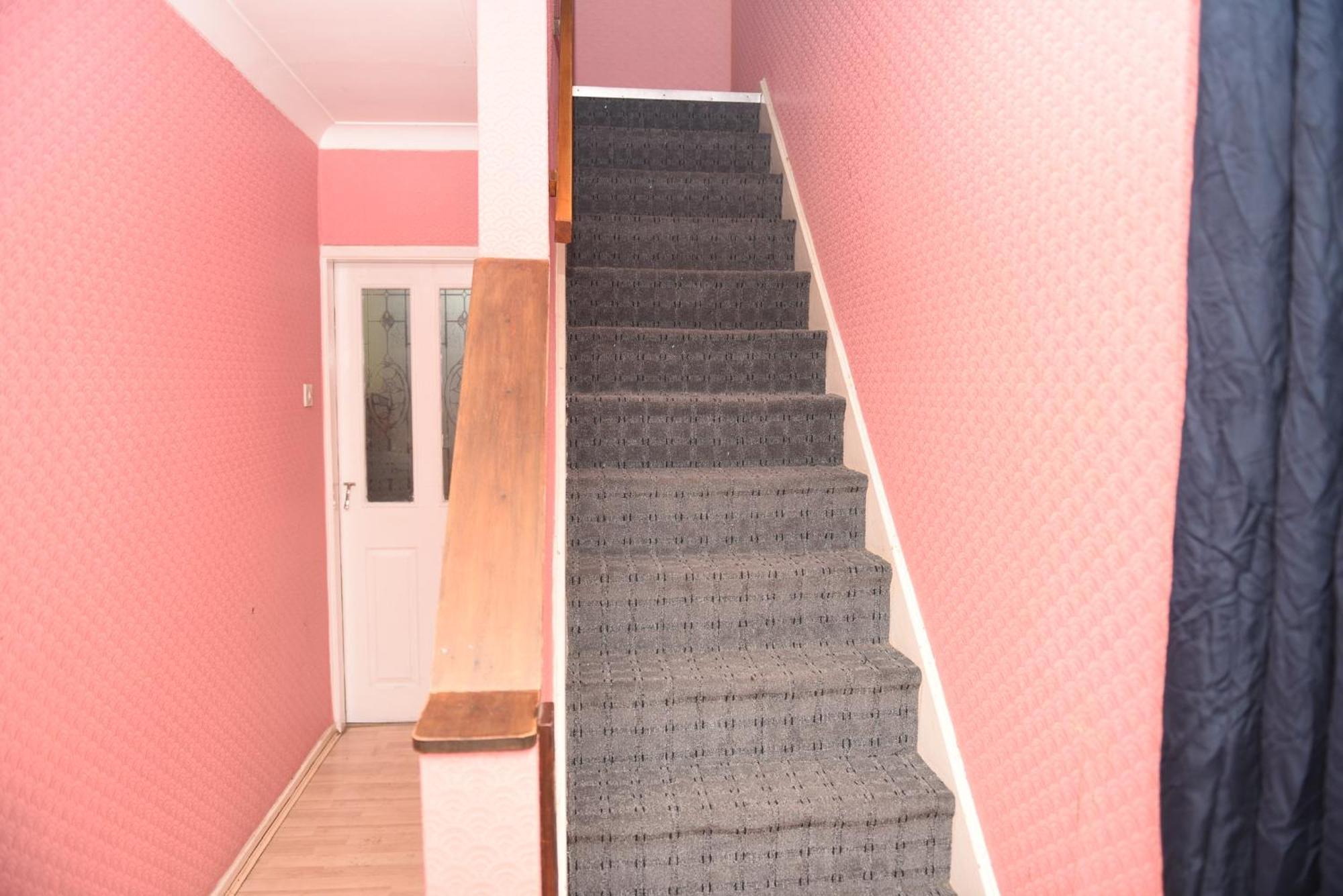 Holiday home 3 Bed Comfortable In City, Free Parking , Wifi, Kitchen,livingroom Coventry