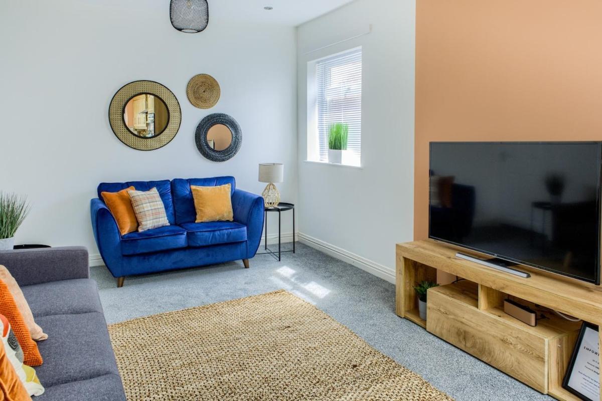Beautiful House, Sleeps 8