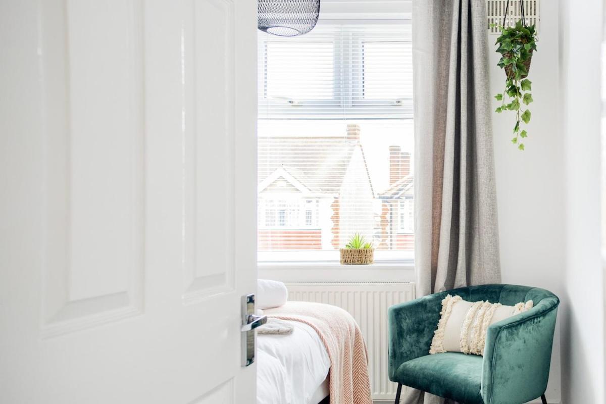 Holiday home Beautiful House, Sleeps 8 Coventry