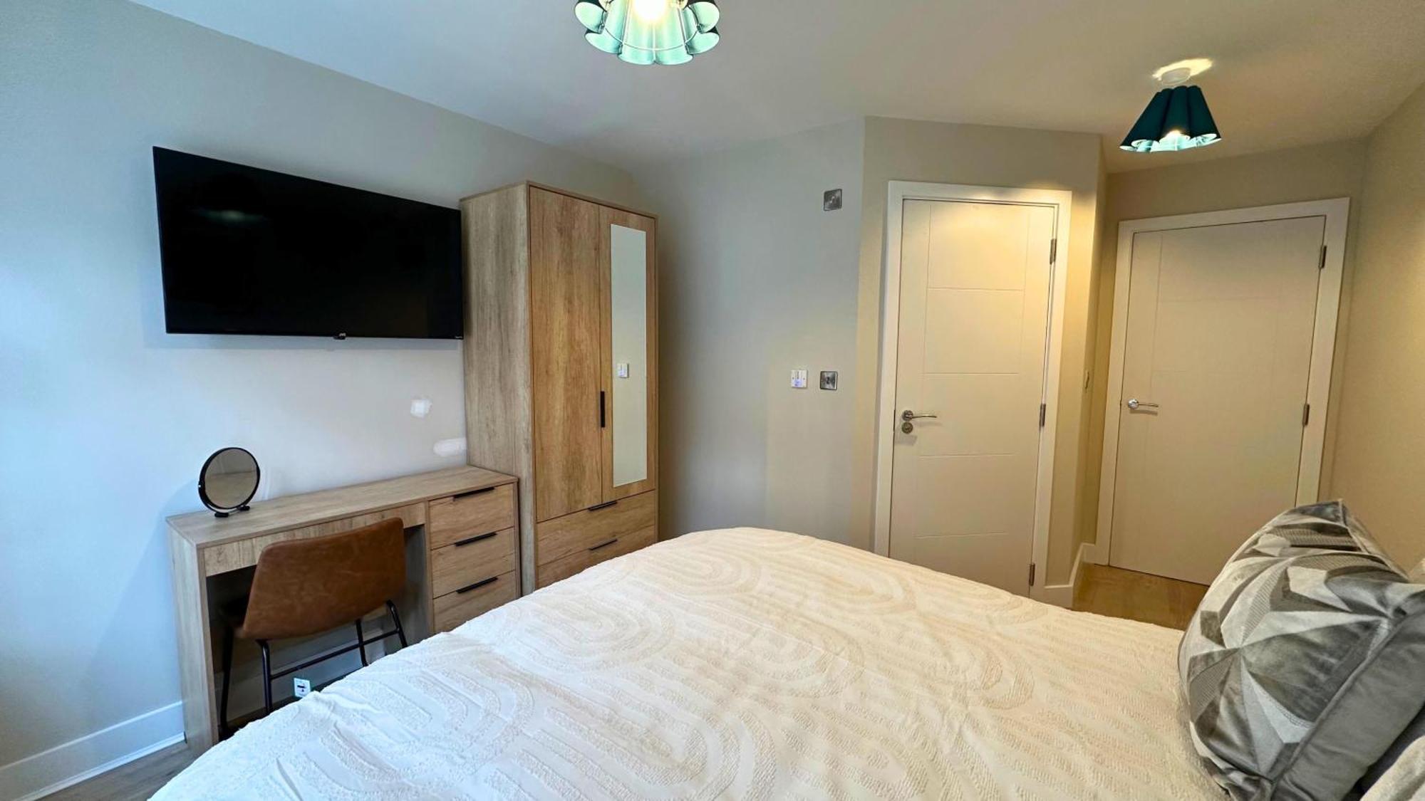 3 Bedroom Modern Apartment