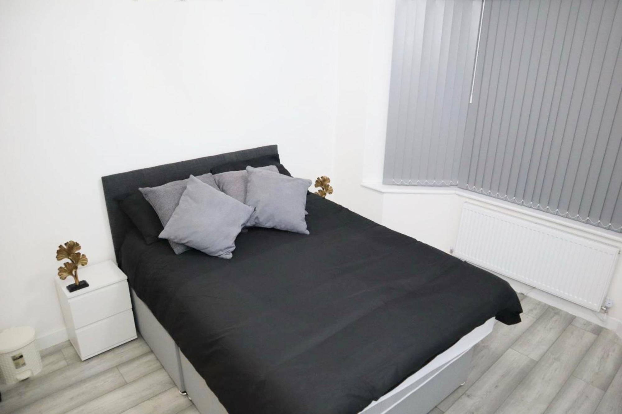 Apartment Spacious Coventry