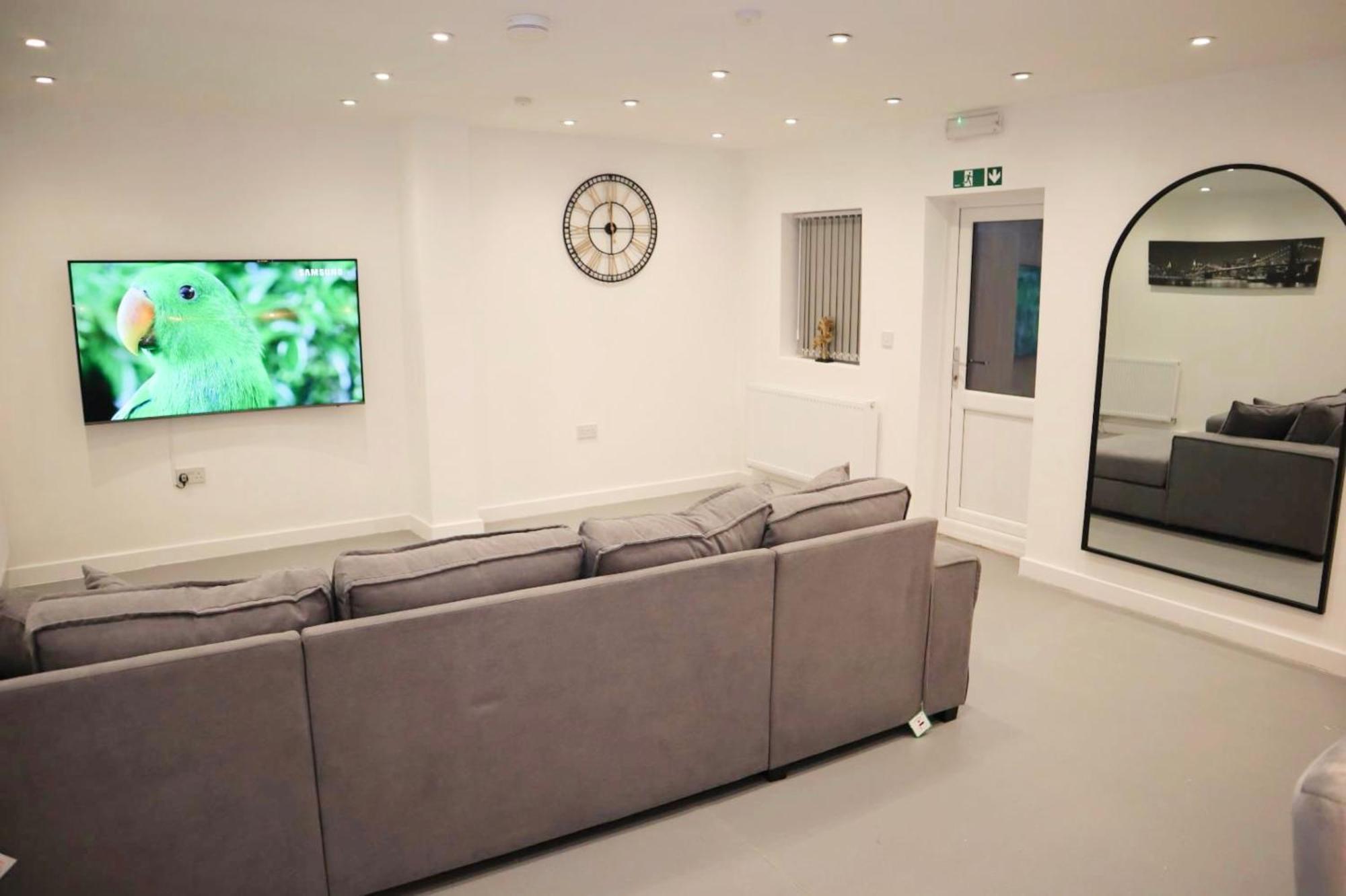 Apartment Spacious Coventry