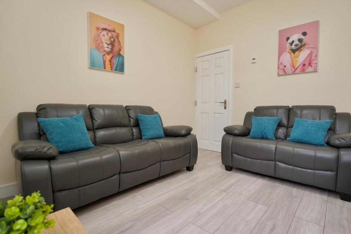 Holiday home Monks Villa Fully Furnished Home Coventry *
