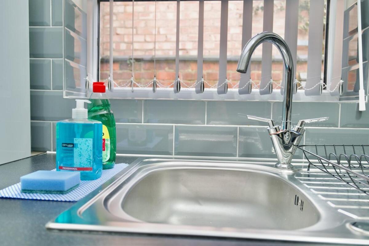 Monks Villa Fully Furnished Home Coventry Coventry