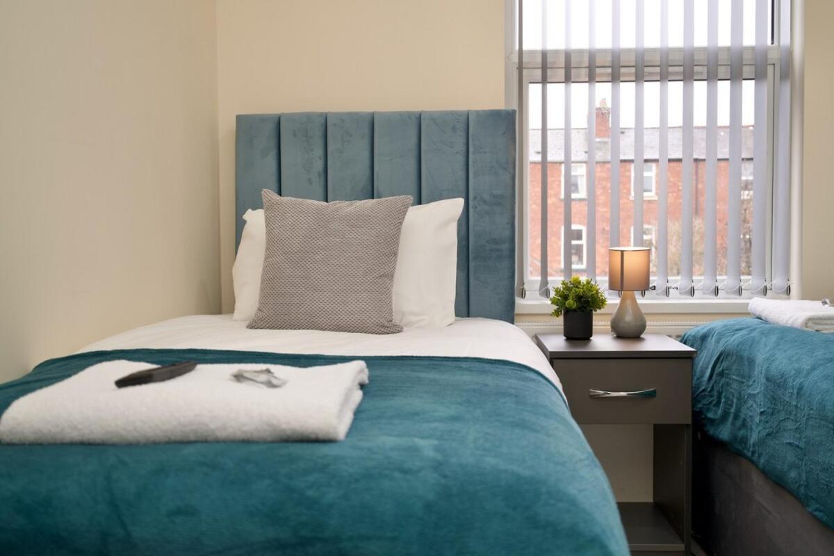 Monks Villa Fully Furnished Home Coventry Holiday home