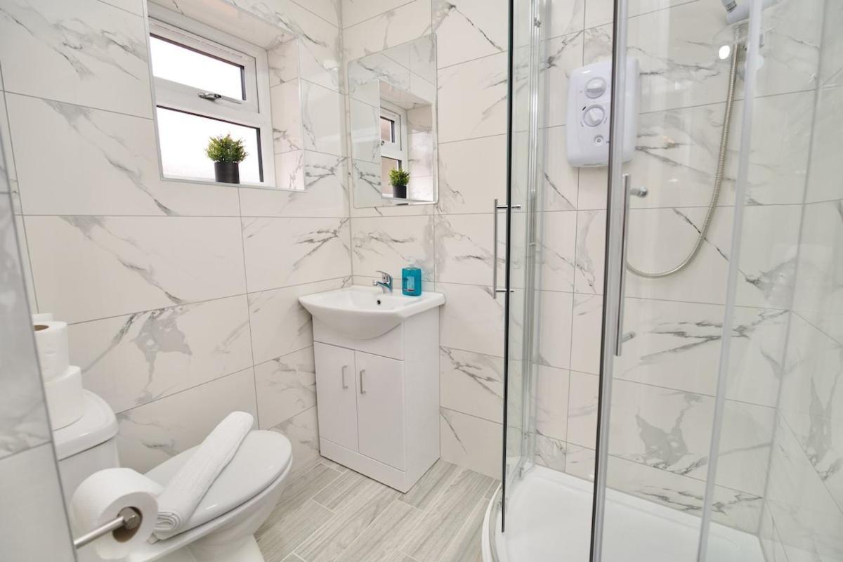 Holiday home Monks Villa Fully Furnished Home Coventry Coventry