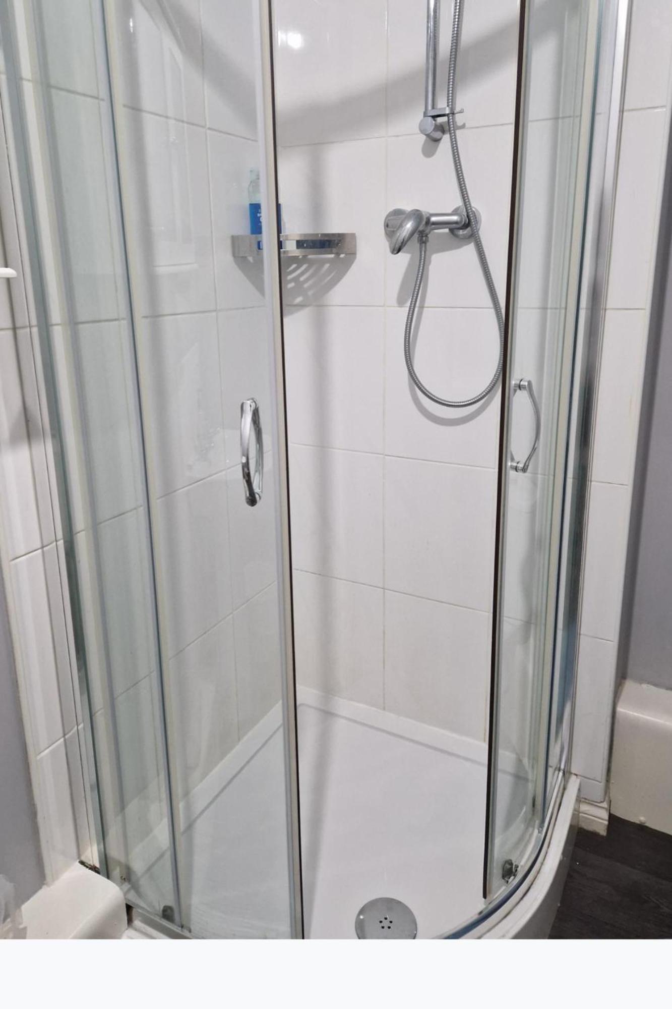 Stylish 2-bed - Sleeps 4 Parking & Wifi * Coventry