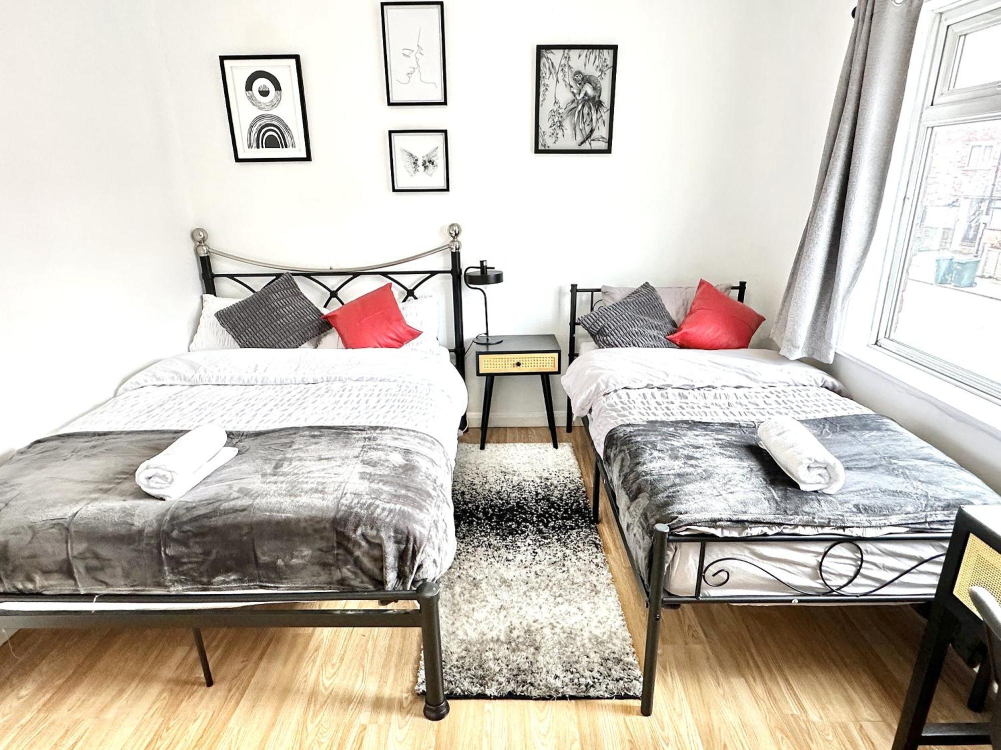 4 Ensuite Bedroom Entire House Sleeps 10 Driveway Parking Near Univesity And Center Coventry